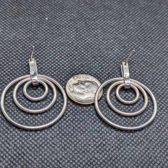 Bondage Inspired Vintage Earrings - Picture 3 of 4